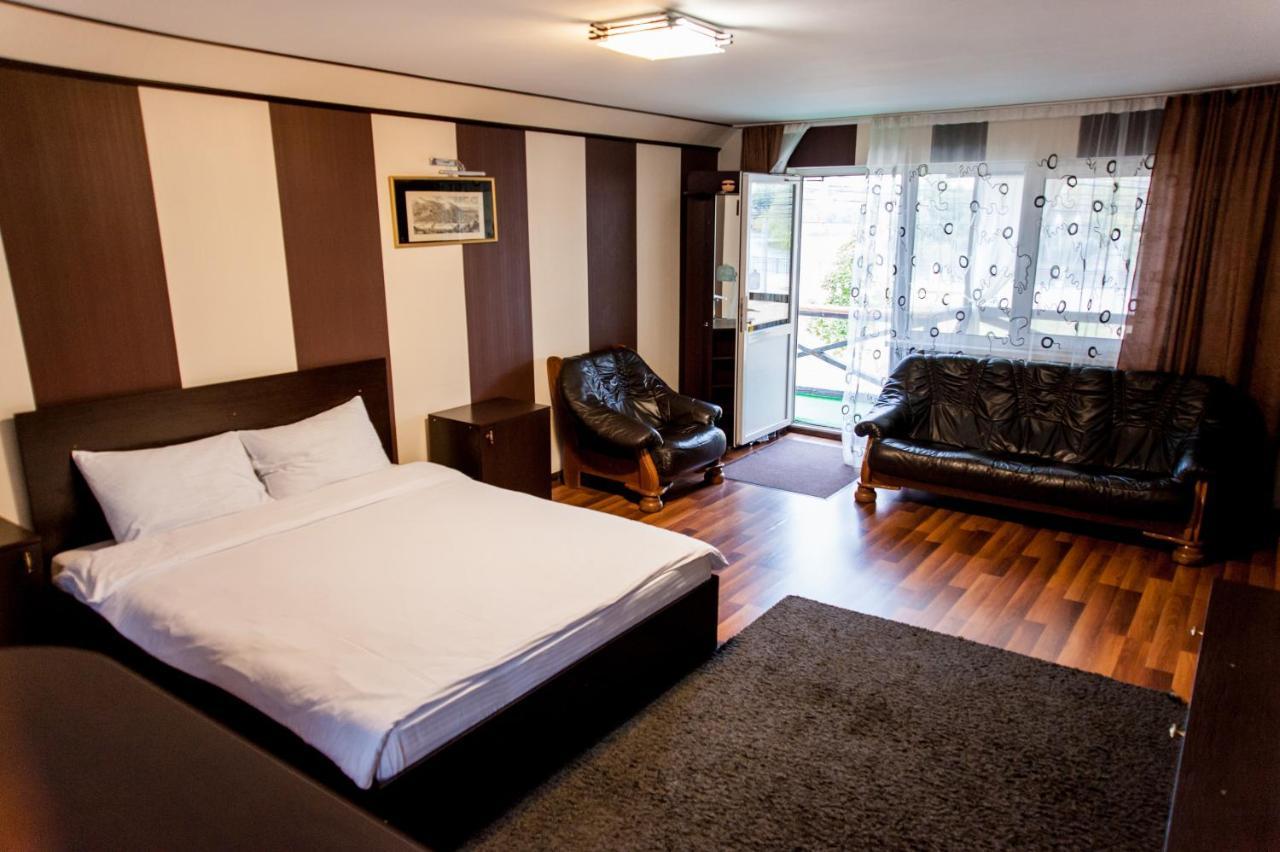 Guest House Shale 文尼察 外观 照片